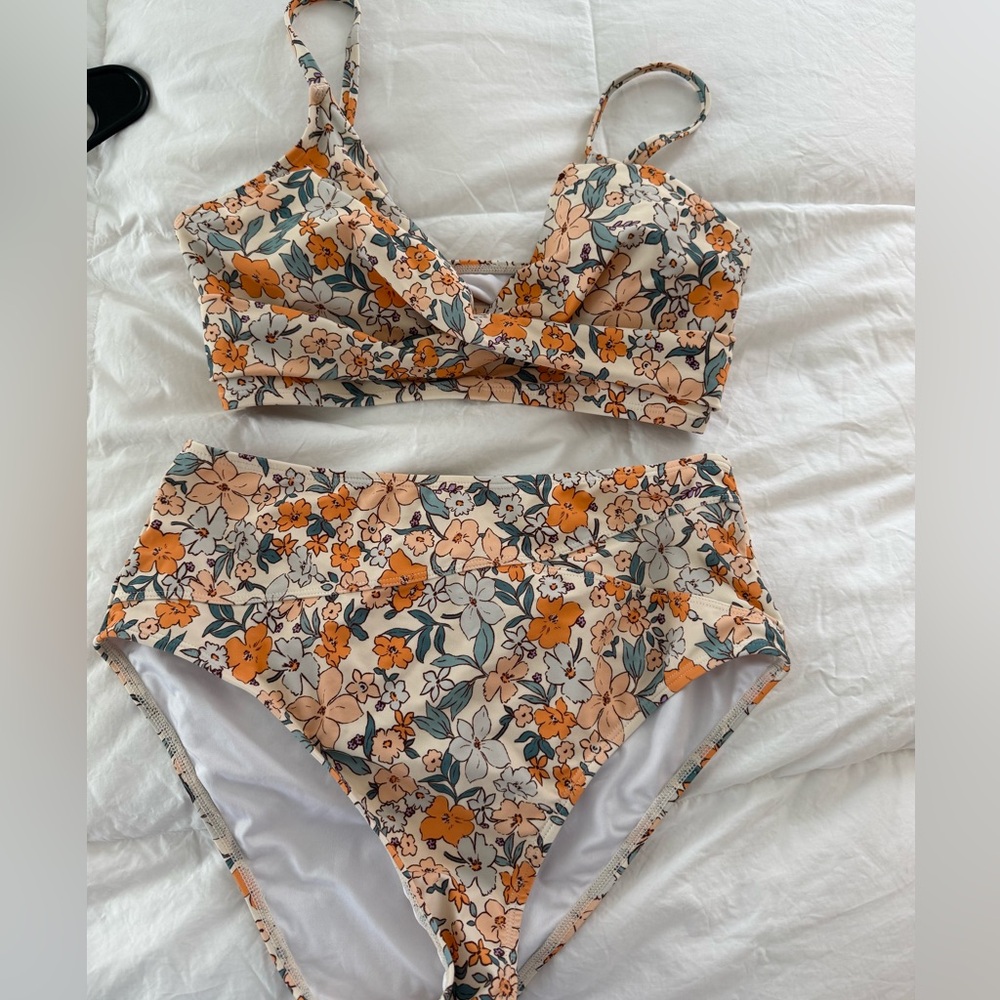CUPSHE floral print high waist bikini set NWOT medium